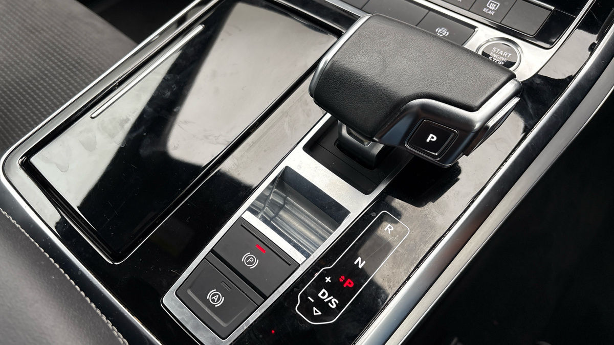 Audi Q7 Image 6
