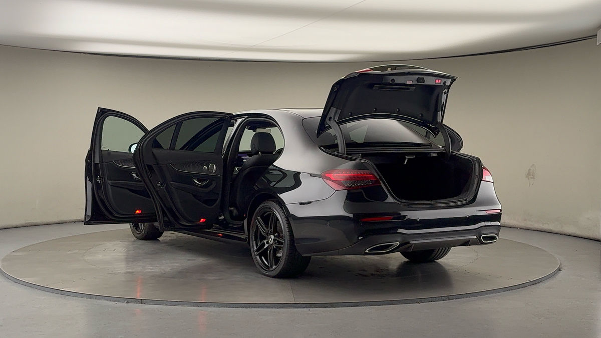 Mercedes-Benz E Class Image 23