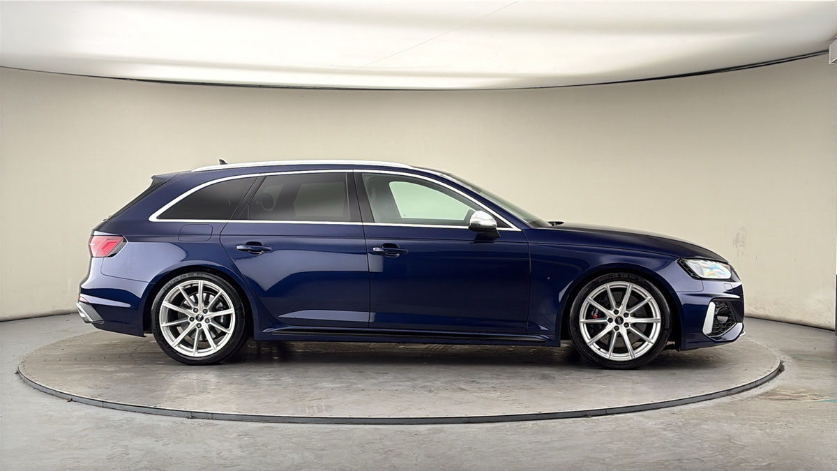 More views of Audi RS4 Avant