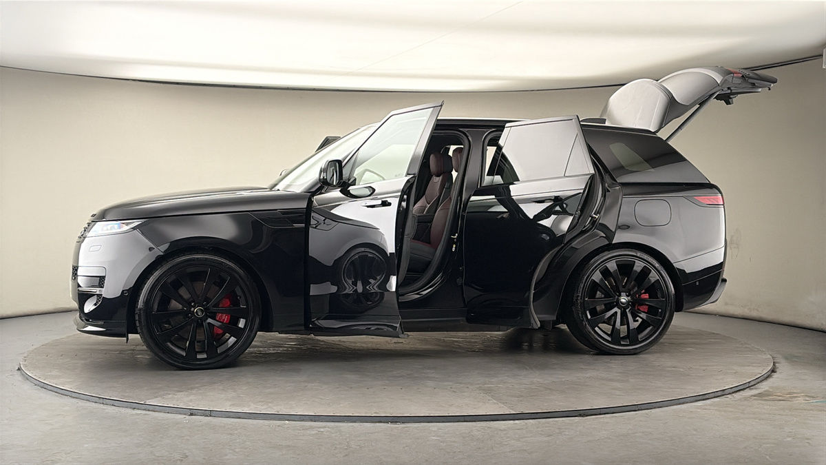 More views of Land Rover Range Rover Sport