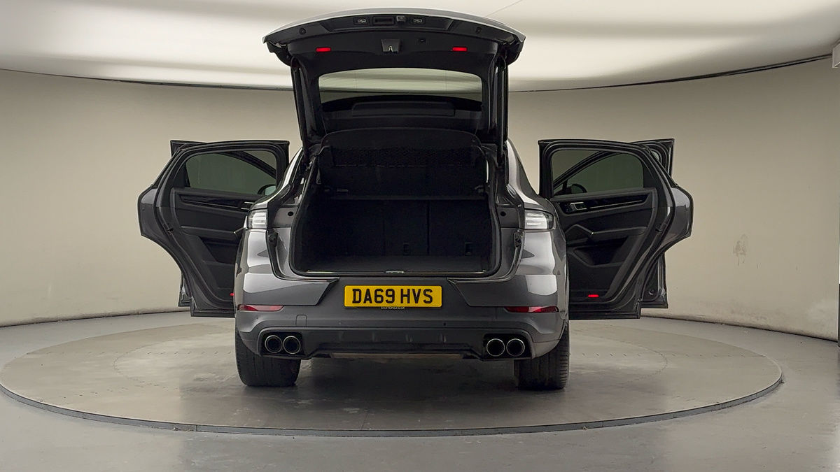 More views of Porsche Cayenne