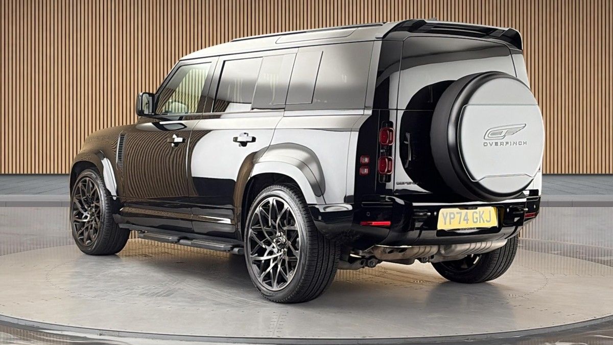 Land Rover Defender 110 Image 2