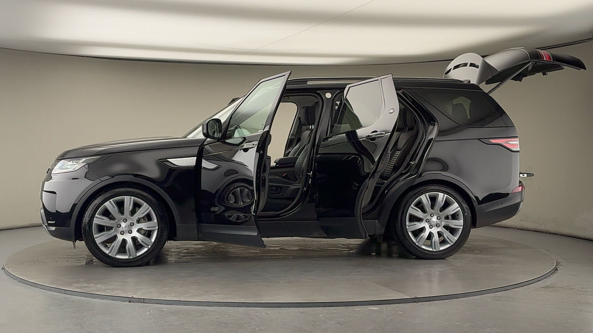 More views of Land Rover Discovery