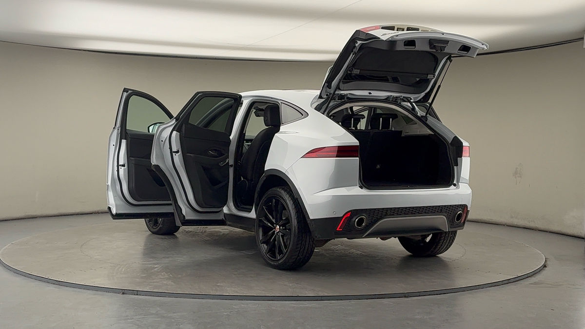 Jaguar E-PACE Image 23