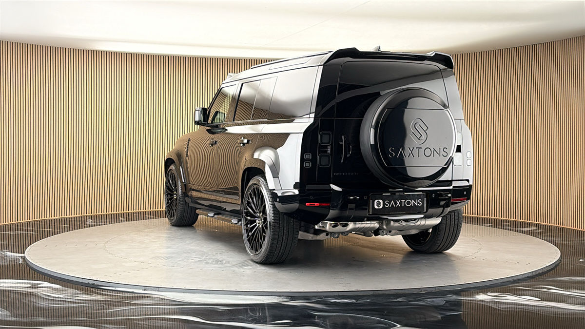 More views of Land Rover Defender 110