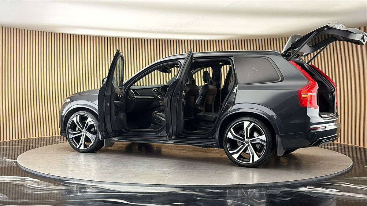 More views of Volvo XC90