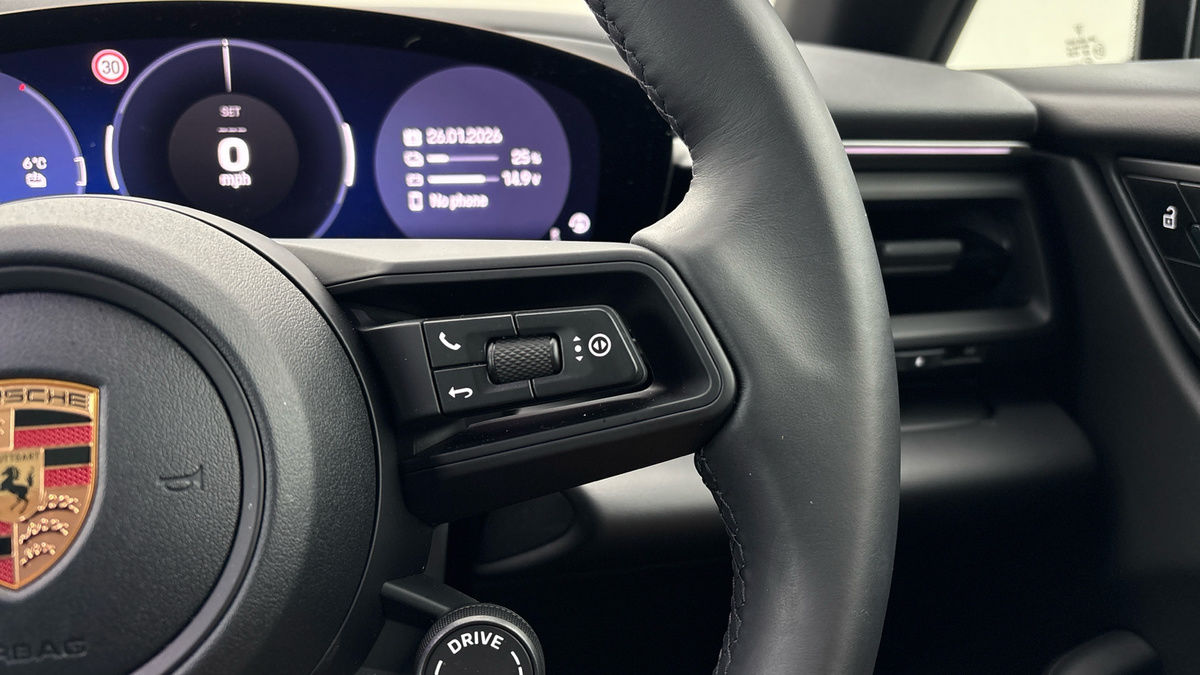 Porsche Macan Image 14