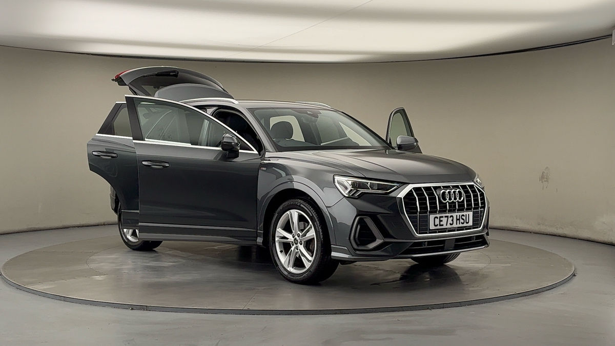 More views of Audi Q3