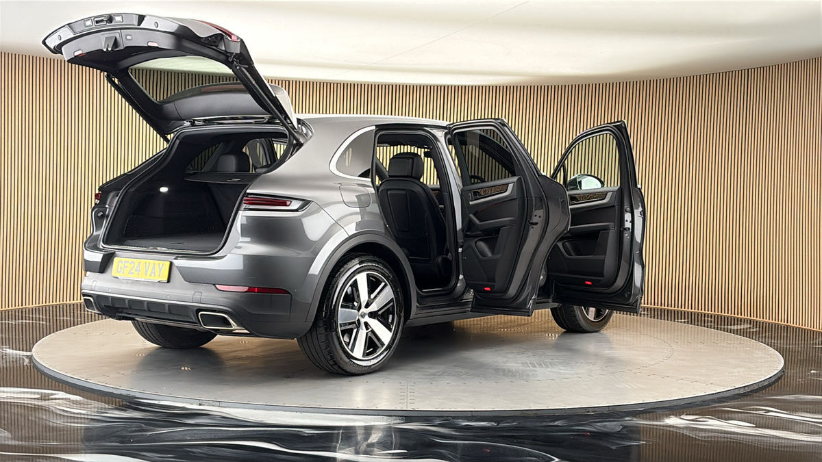 More views of Porsche Cayenne