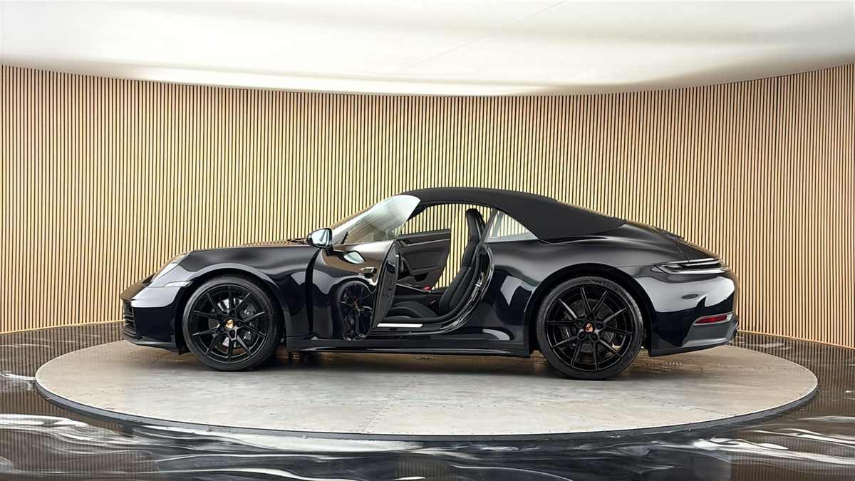 More views of Porsche 911