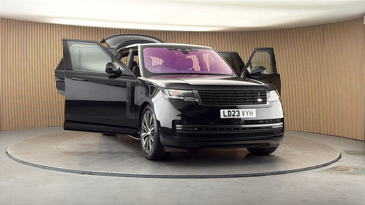 More views of Land Rover Range Rover