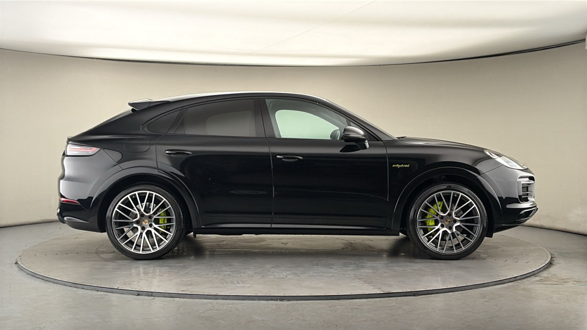 Porsche Cayenne Image 16