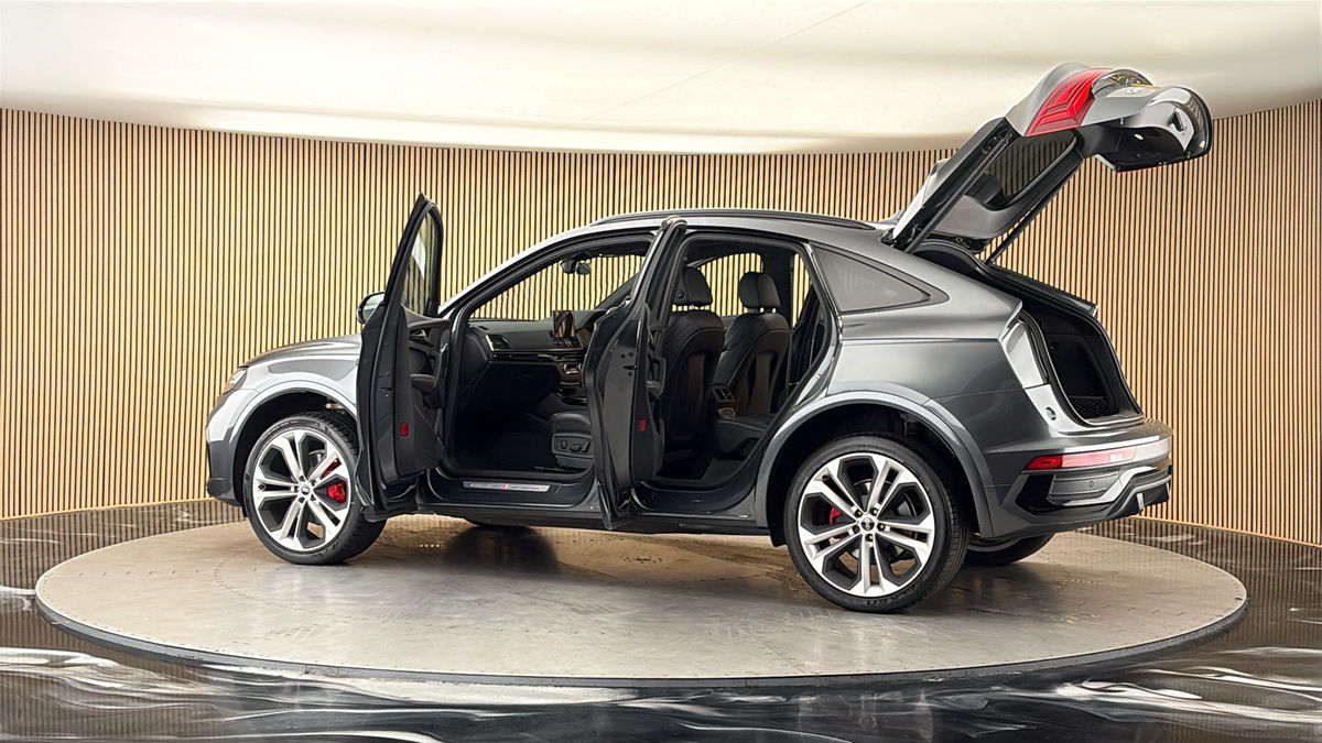 More views of Audi Q5