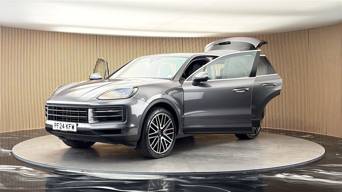 More views of Porsche Cayenne
