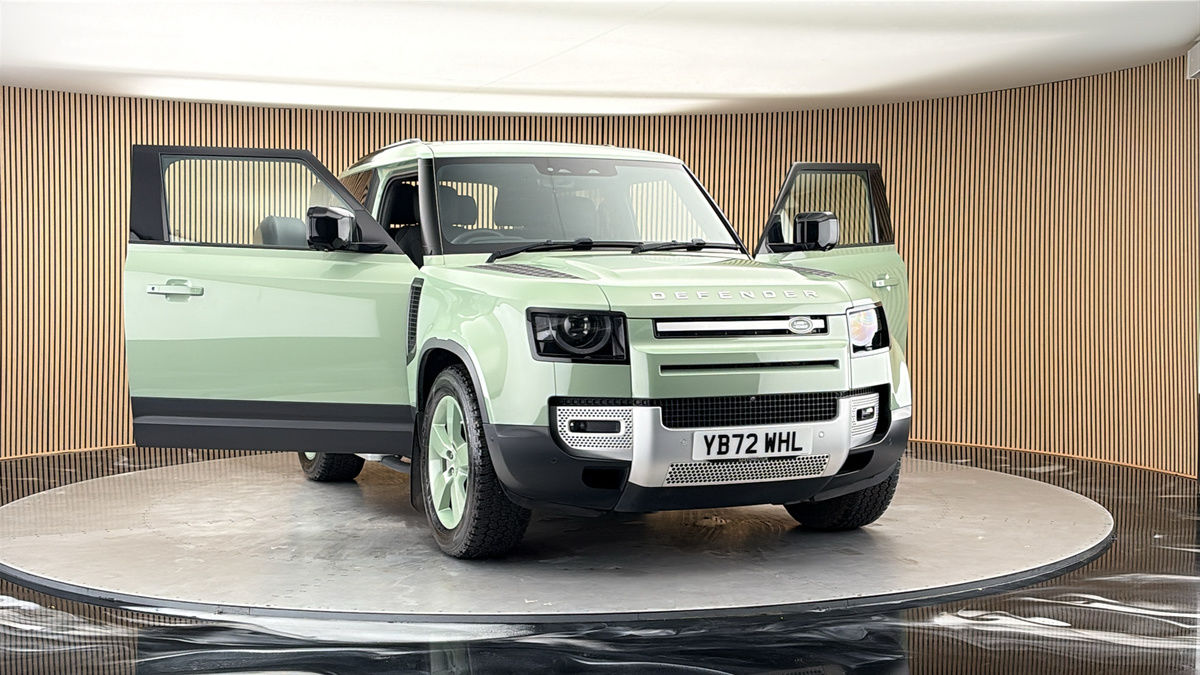 More views of Land Rover Defender 90