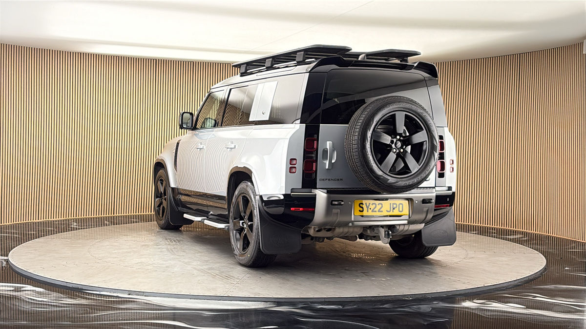 More views of Land Rover Defender 110