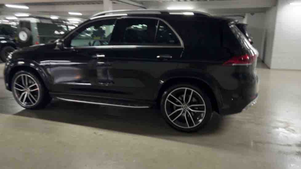 More views of Mercedes-Benz GLE