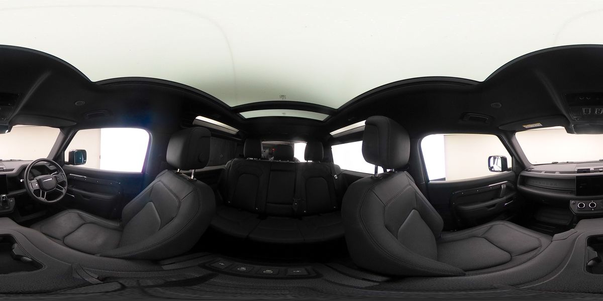 More views of Land Rover Defender 90