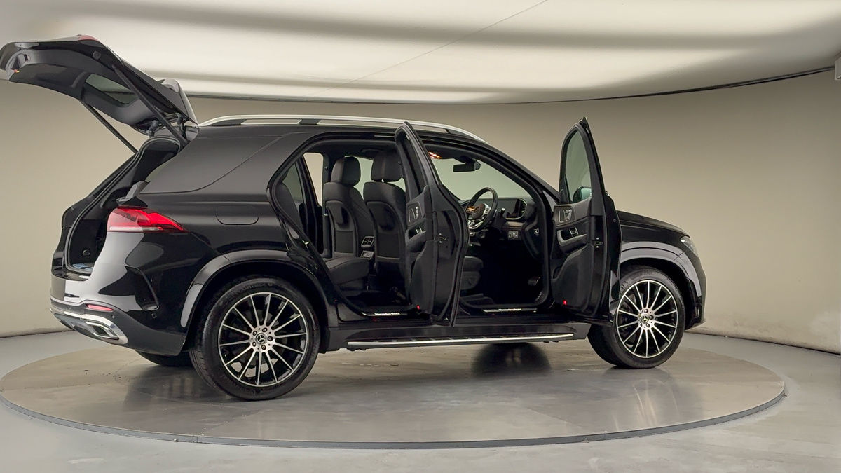 More views of Mercedes-Benz GLE