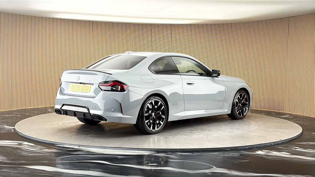 BMW 2 Series Image 21