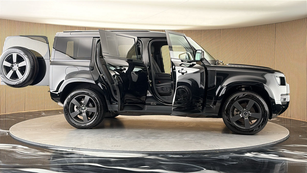 More views of Land Rover Defender 110