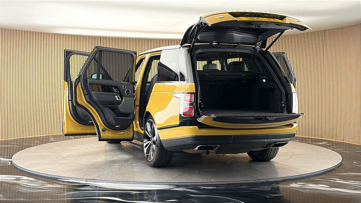 More views of Land Rover Range Rover