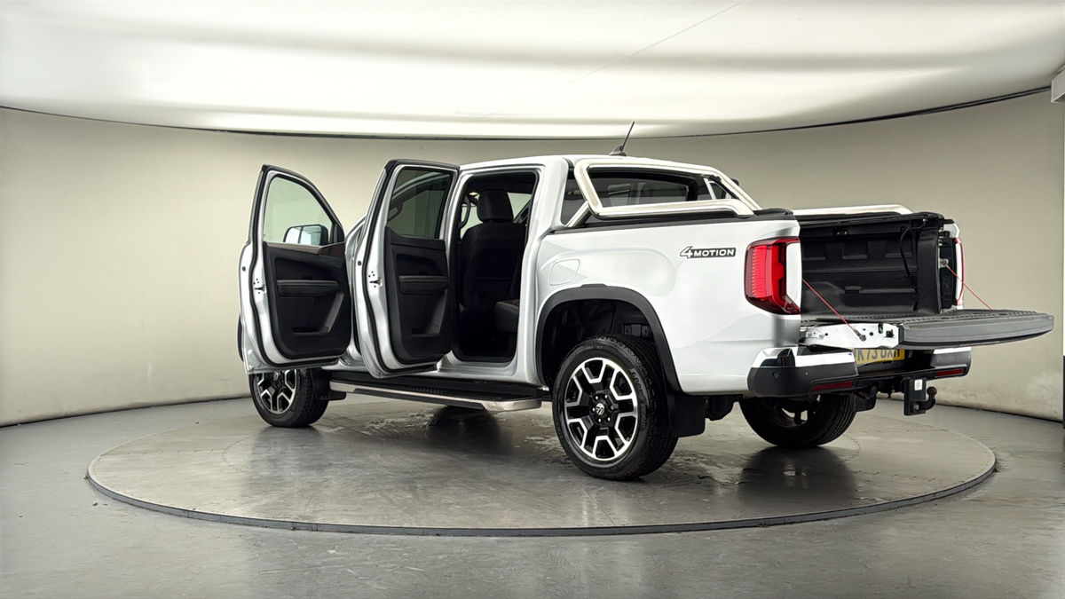 More views of Volkswagen Amarok