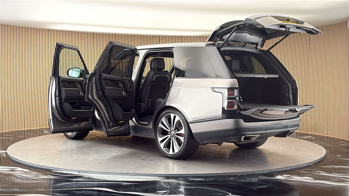 More views of Land Rover Range Rover
