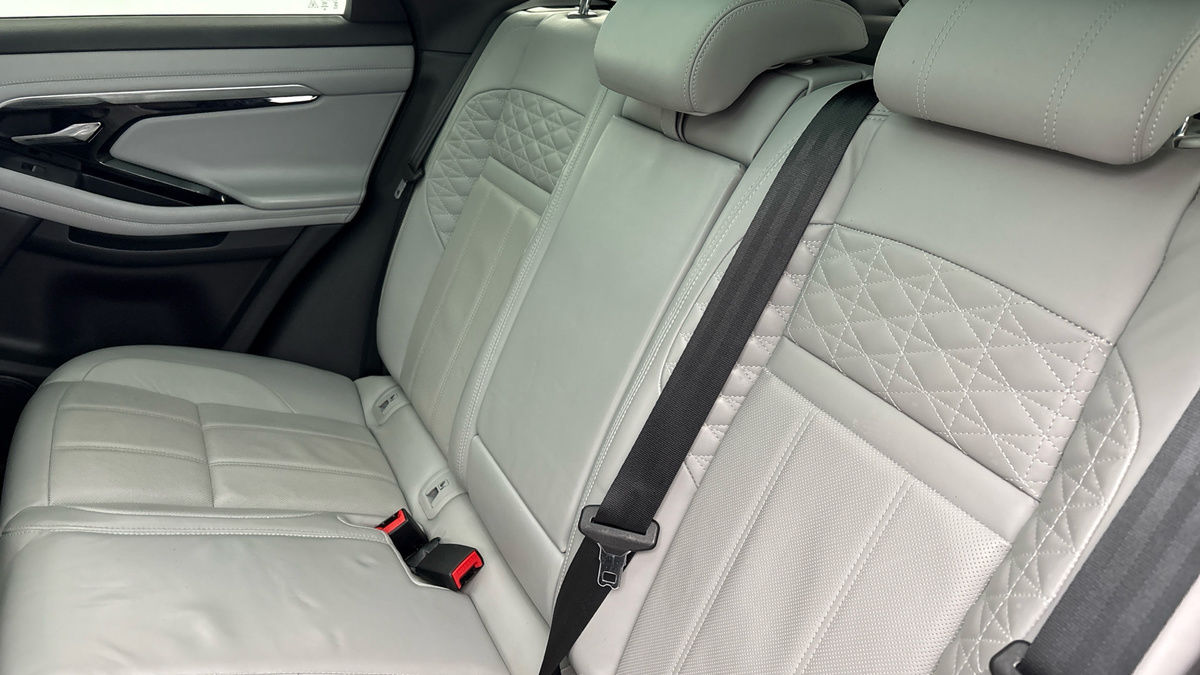 Land Rover Range Rover Evoque Image 8