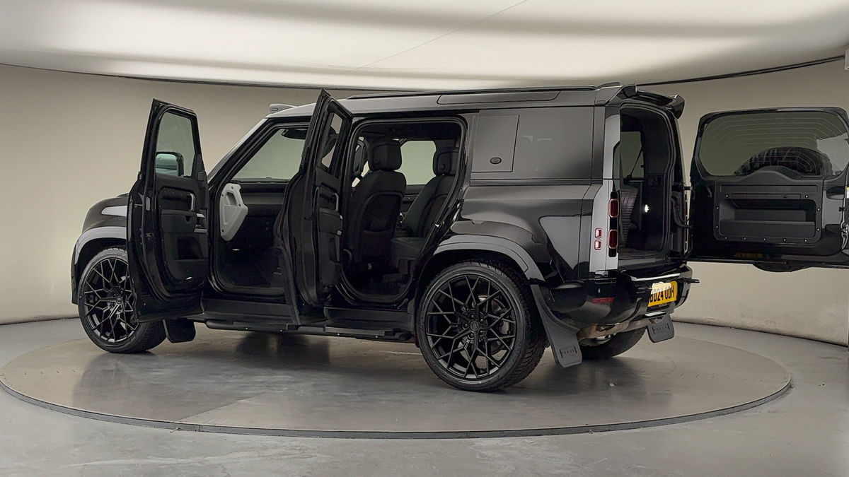 More views of Land Rover Defender 110