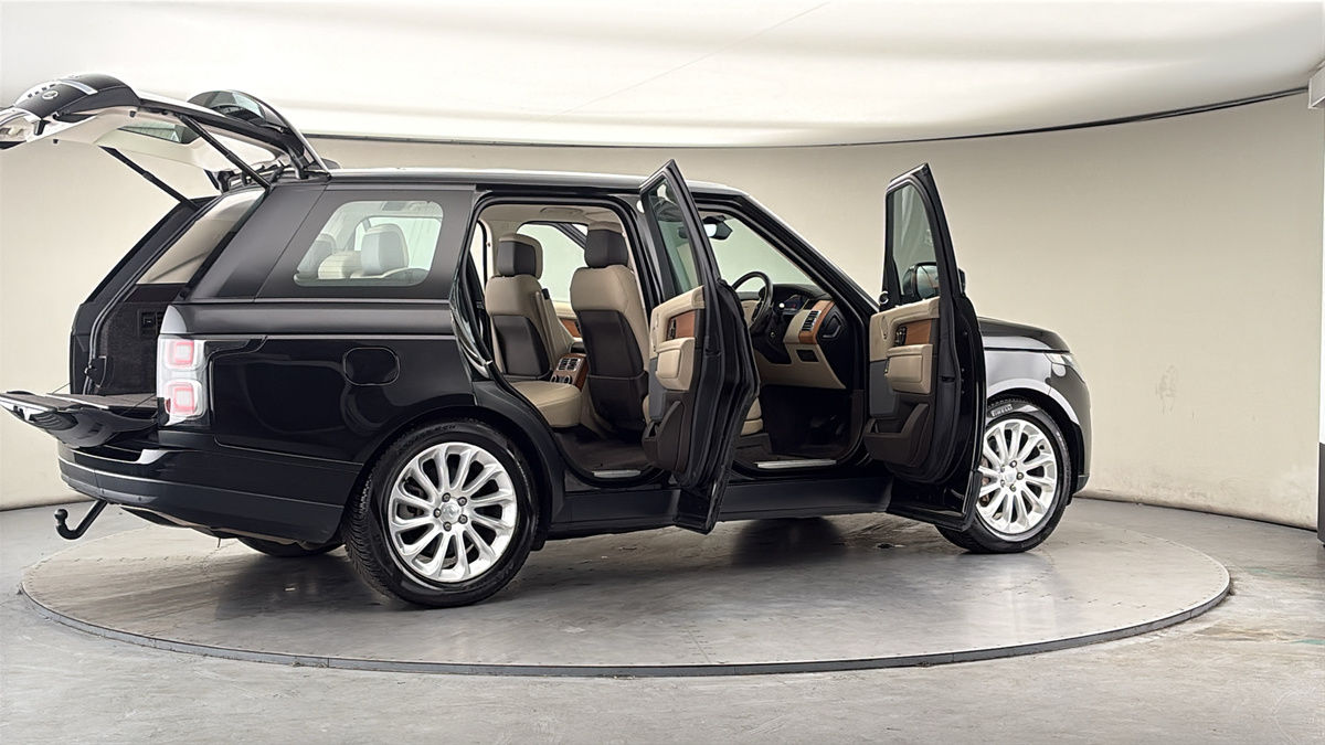 More views of Land Rover Range Rover