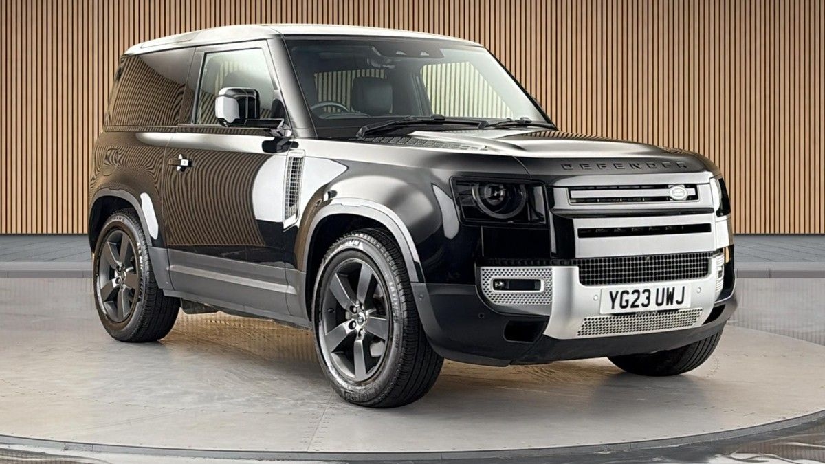 Land Rover Defender 90 Sticky Header Image