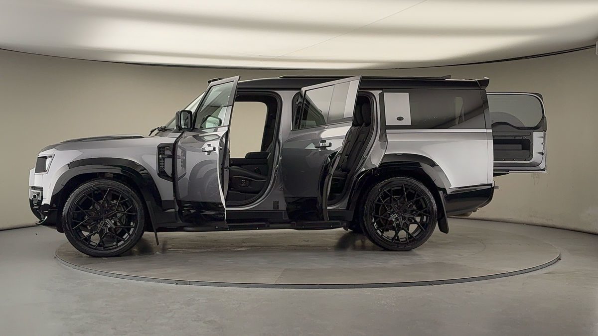 More views of Land Rover Defender 130
