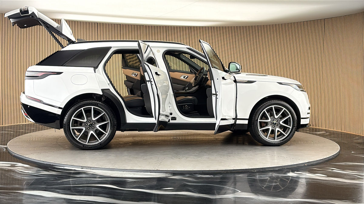 More views of Land Rover Range Rover Velar