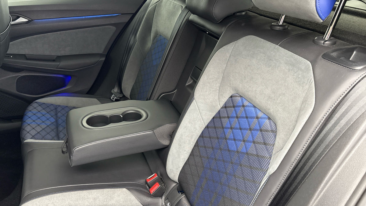 Volkswagen Golf Image 9
