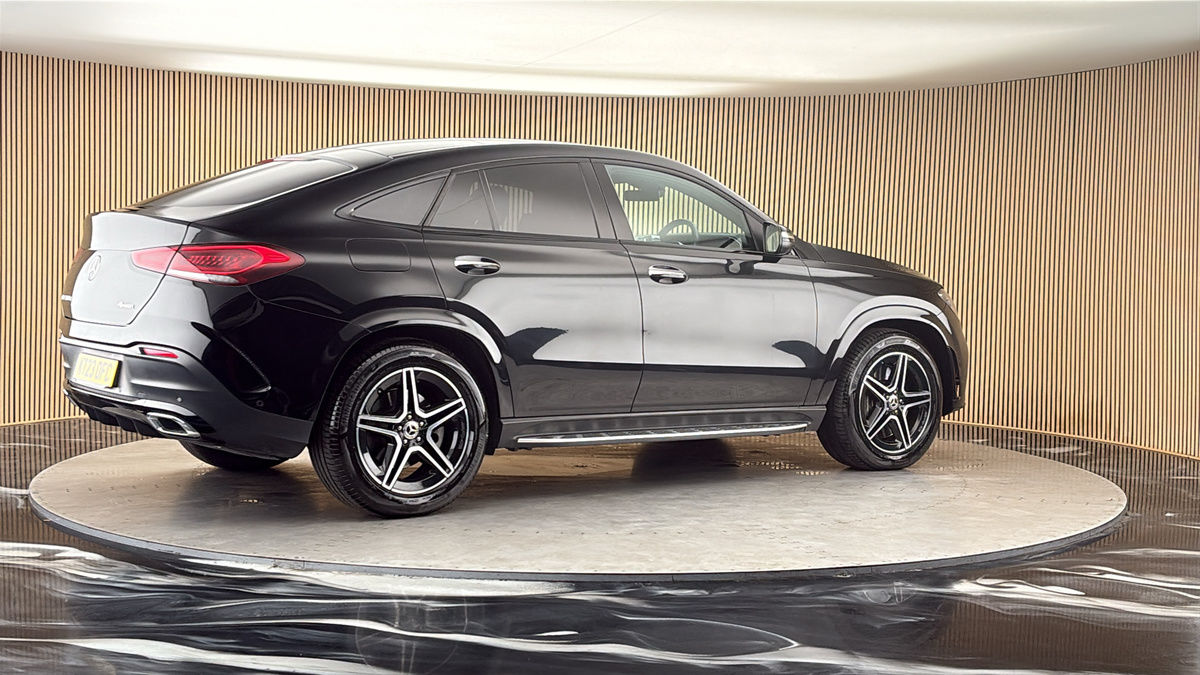 More views of Mercedes-Benz GLE