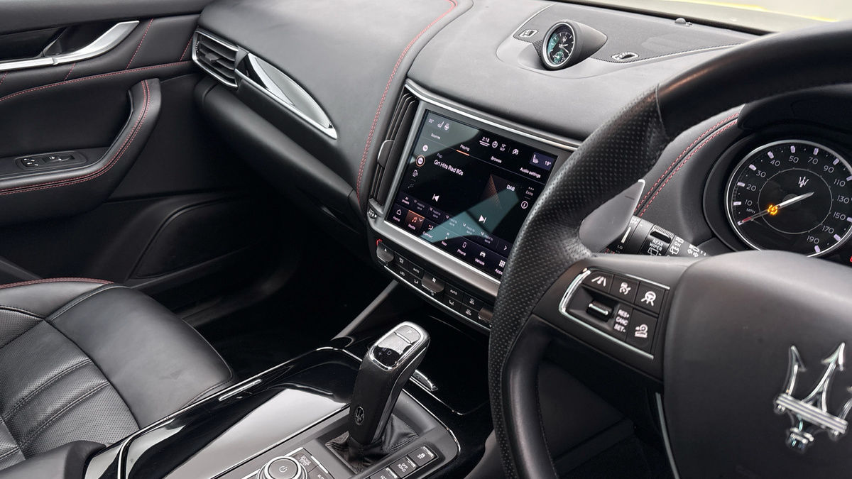 Maserati Levante Image 18