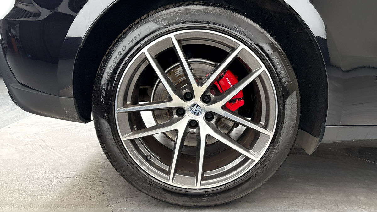 Porsche Macan Image 10