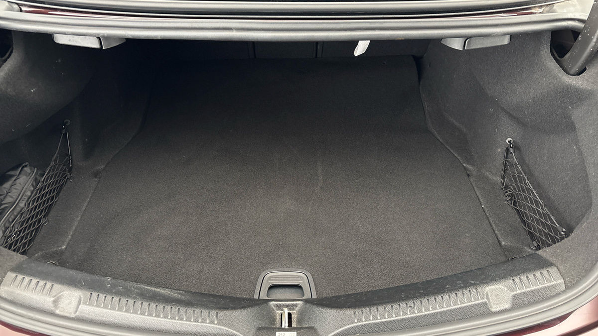 Mercedes-Benz E Class Image 11