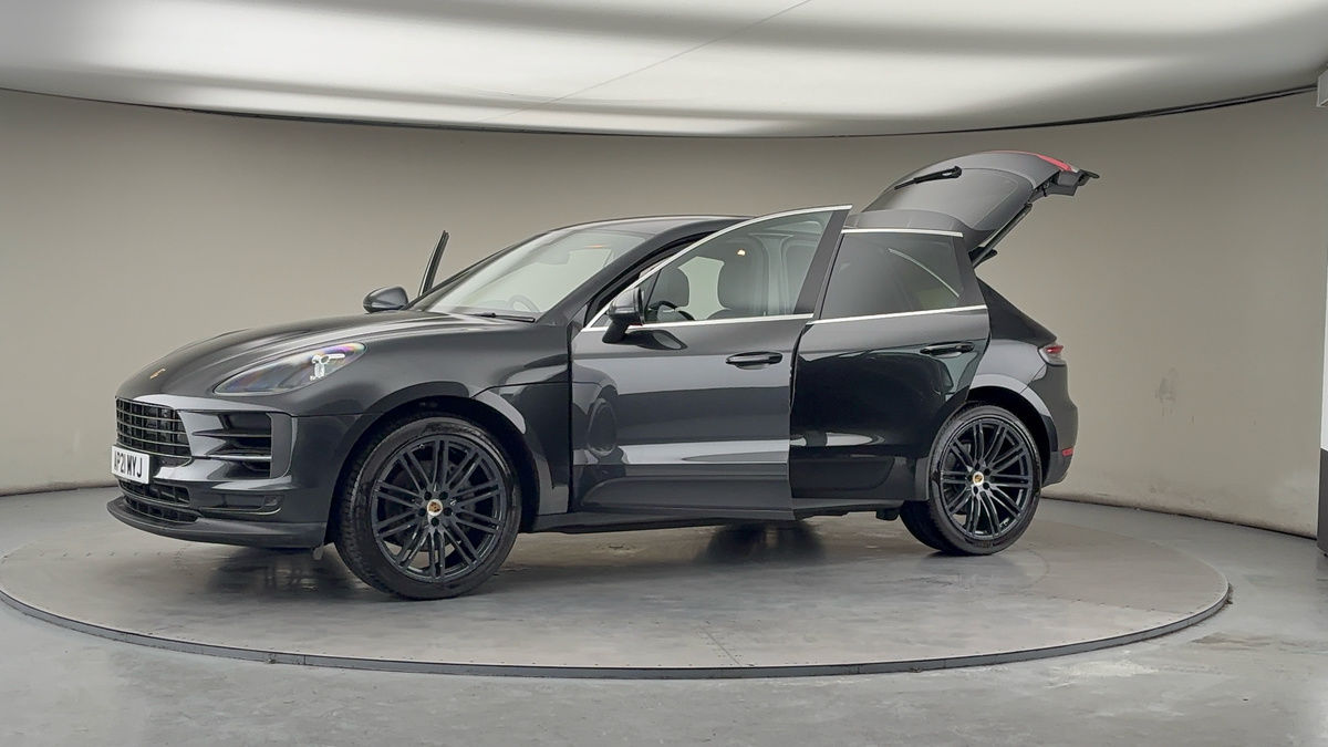 More views of Porsche Macan