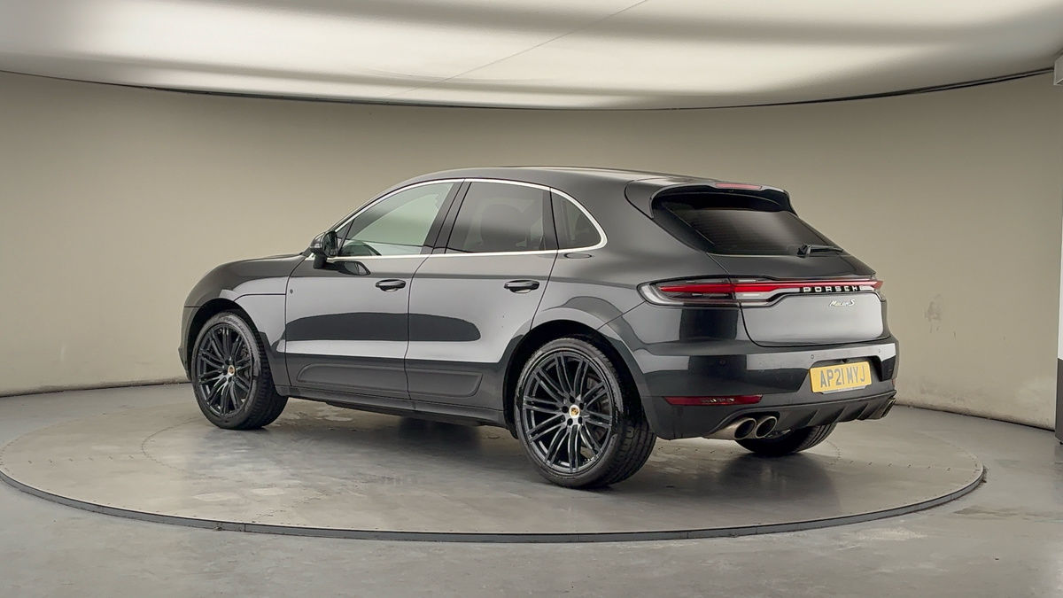 More views of Porsche Macan
