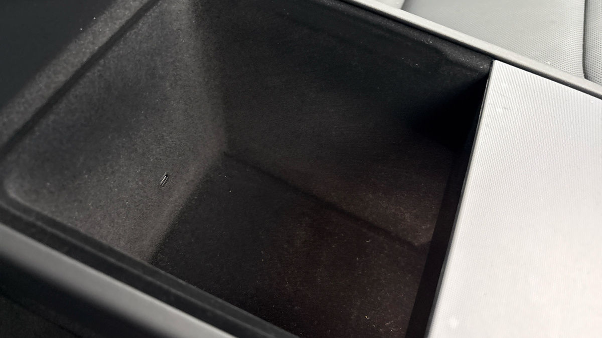 Tesla Model 3 Image 27