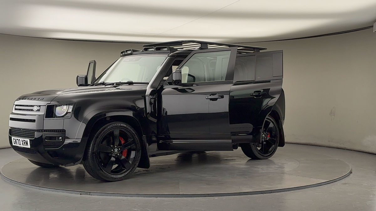 Land Rover Defender 110 Image 22