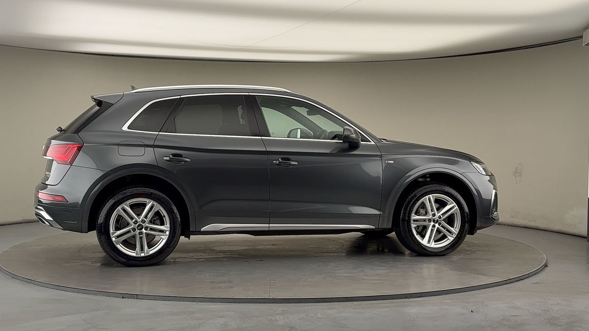 More views of Audi Q5