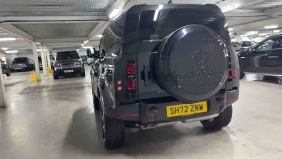 More views of Land Rover Defender 90