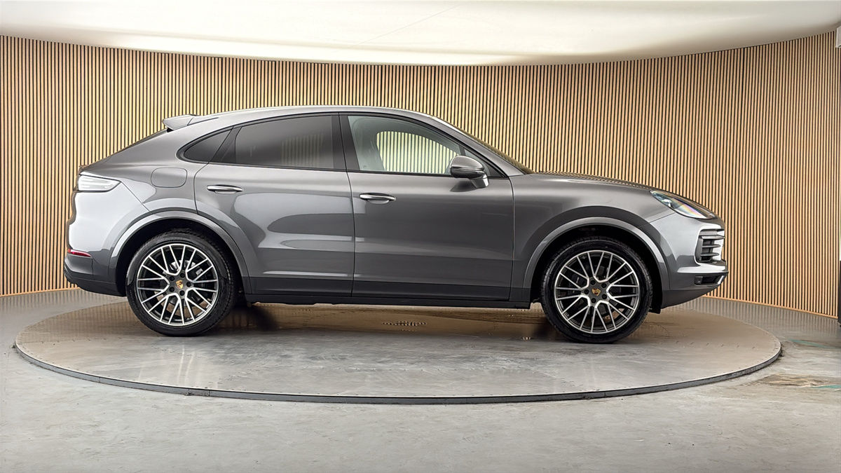 More views of Porsche Cayenne