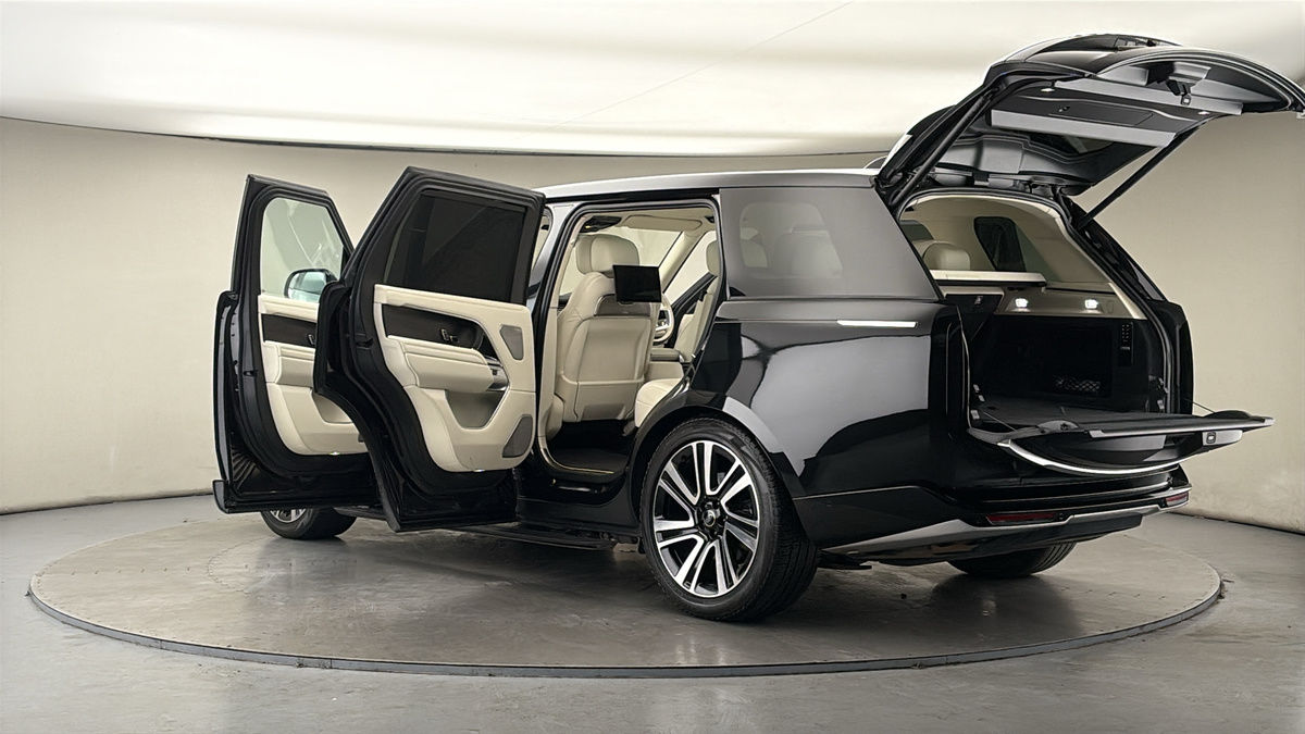 More views of Land Rover Range Rover