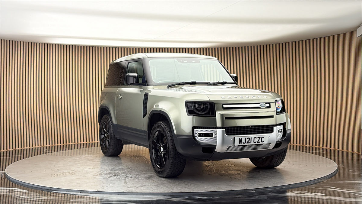 More views of Land Rover Defender 90