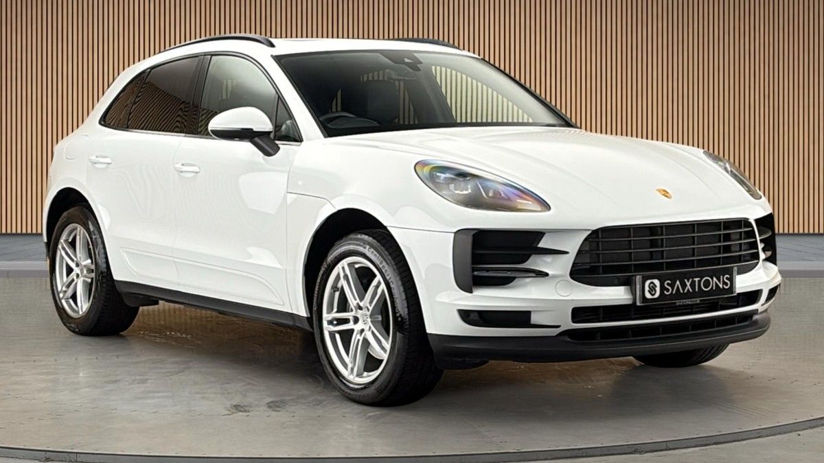 Porsche Macan Sticky Header Image