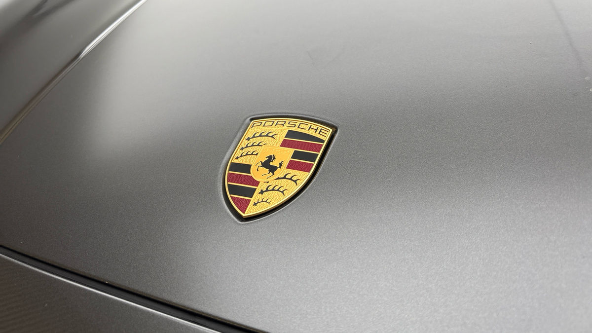 Porsche Cayenne Image 24